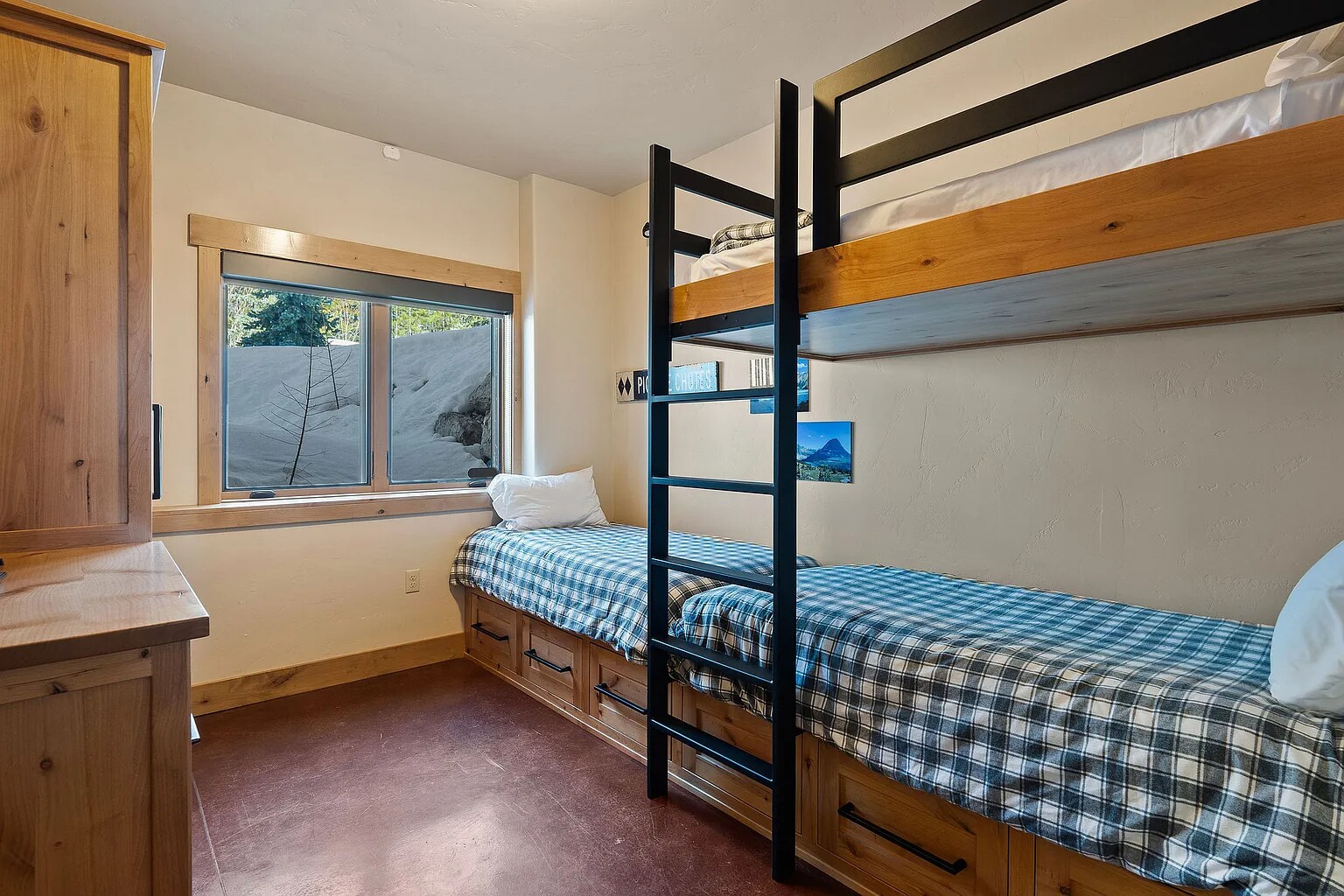 Bunk room